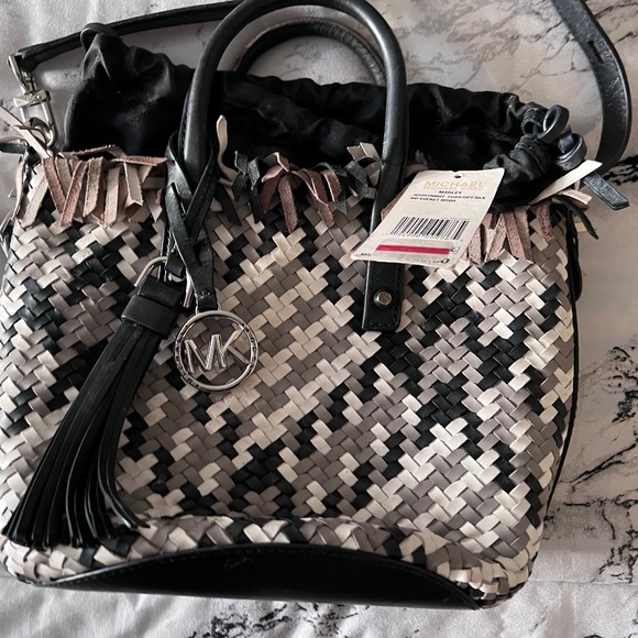 Michael Michael Kors Marley Medium Leather Bucket Messenger Bag - Picture 2 of 4